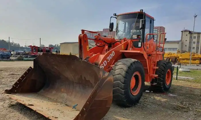 Фронтальный погрузчик DISD SD300 в Екатеринбурге от официального представителя завода в РФ, фотография 2