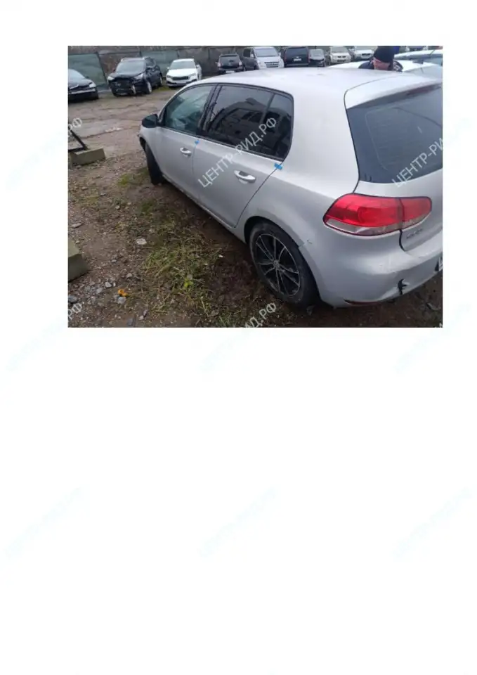 Автомобиль Volkswagen Golf, 2012, фотография 12