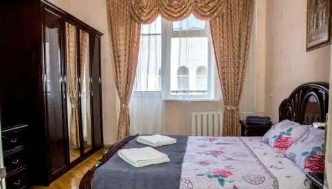 Посуточно квартира 2 комнаты , 65 м, 45 эт., р-н Кировский, Россия, Большая Садовая улица, 56, фотография 2