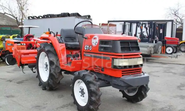 японский мини трактор KUBOTA GT3D, фотография 2