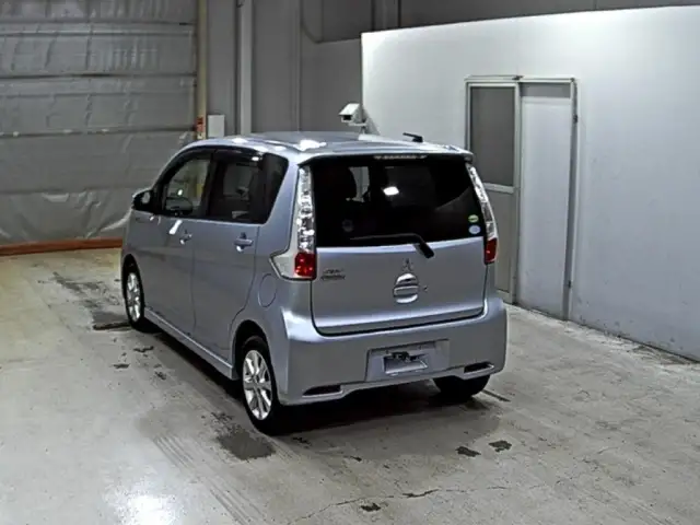 Хэтчбек кей-кар Mitsubishi EK Custom кузов B11W модификация G, фотография 2