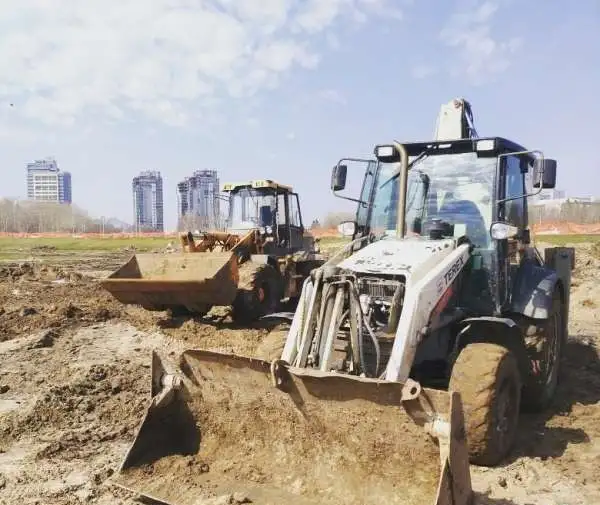 Аренда Экскаватор погрузчик Terex 820, фотография 3