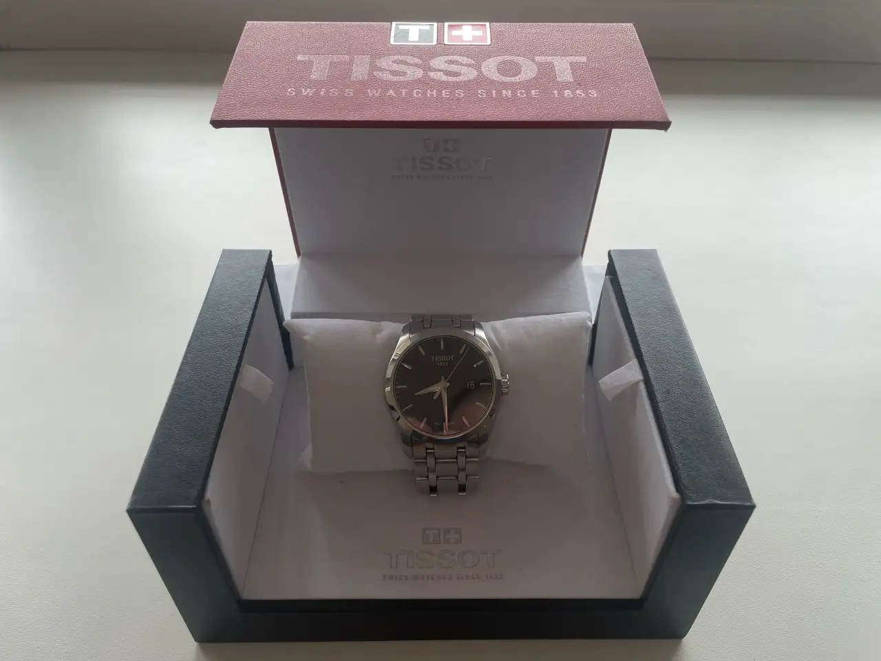 Продаю оригинальные Часы Tissot T-Classic T035.410.11.051.00, фотография 3