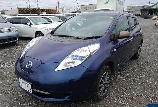 Электромобиль хэтчбек Nissan Leaf кузов AZE0 модификация X 80th гв 2014, фотография 2