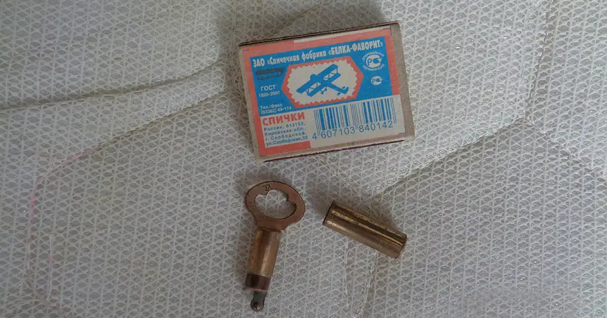 Настольная и карманная зажигалка, фотография 7