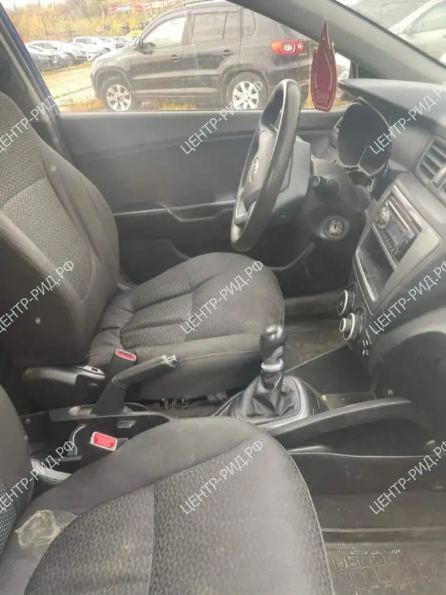 Автомобиль KIA Rio, 2012, фотография 9