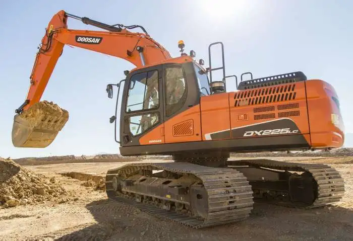 Гусеничный экскаватор Doosan DX225LCA в Барнауле от официального представителя завода в РФ, фотография 3