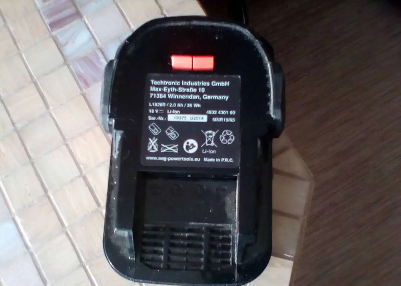 аккумулятор aeg    l1820r, фотография 2