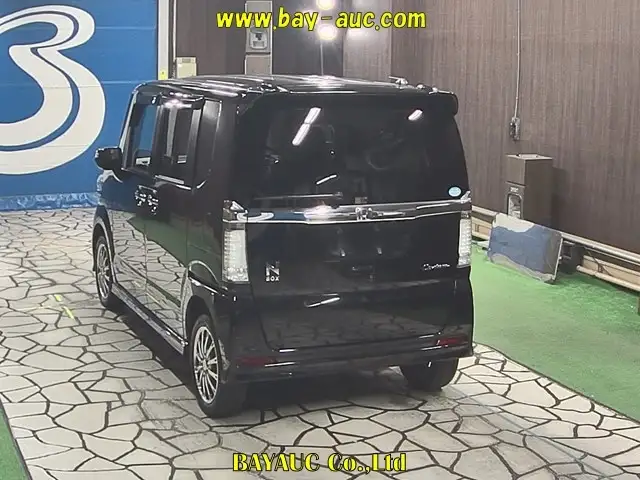 Микровэн турбо кей-кар Honda N Box кузов JF2 минивэн модификация Custom G Turbo Package гв 2013 4wd, фотография 2