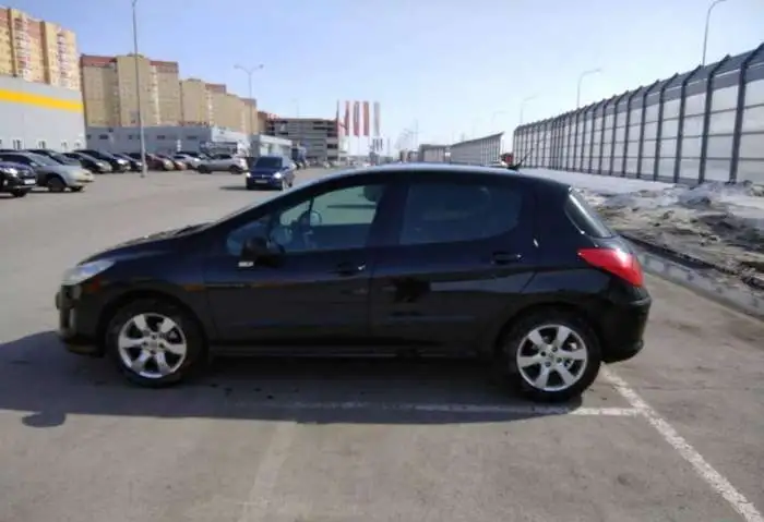 Peugeot 308 1.6 MT 2010, фотография 8
