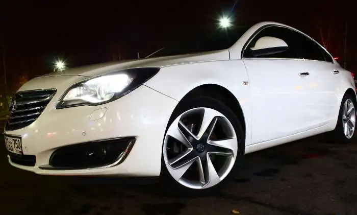Opel  Insignia / 2015 Седан I Рестайлинг / 1.6 AT (170 л.с.), фотография 2