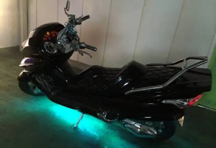 Honda ForzaX MF08 шикарный максискутер, фотография 1