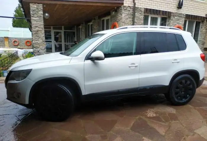 Volkswagen Tiguan 2.0 TD, АТ- 6, 2011 г.в., фотография 2