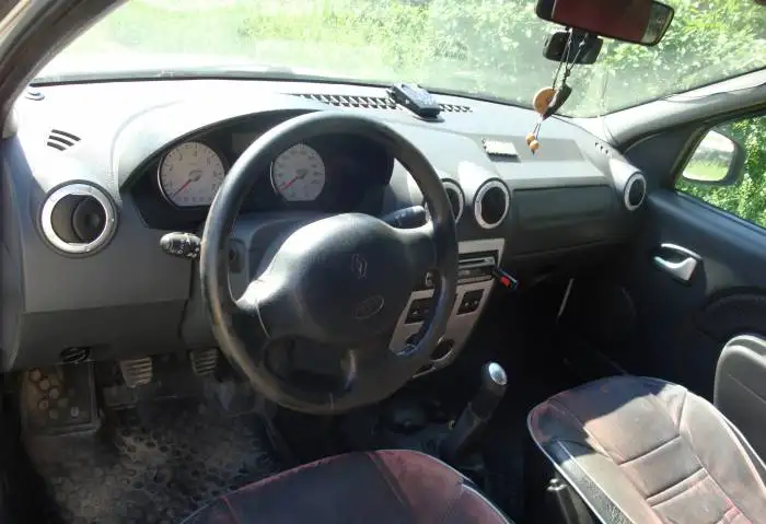Рено Логан 2008 год Renault Logan, фотография 4