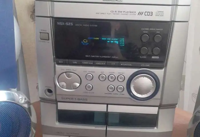 Музыкальный центр Aiwa, фотография 1