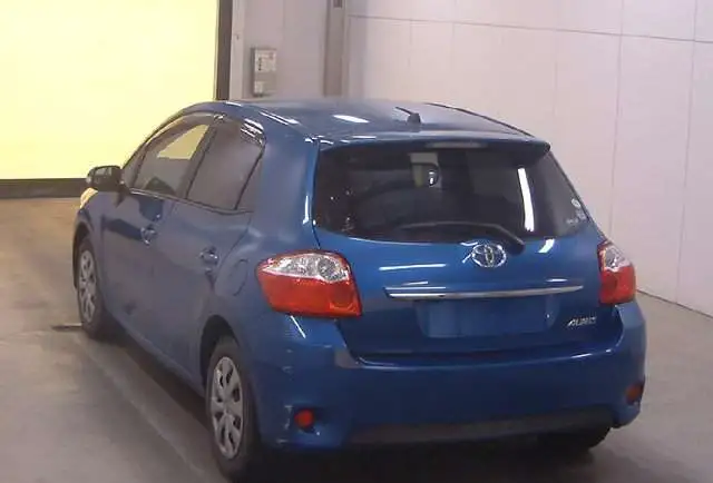 Toyota Auris хетчбек, фотография 2