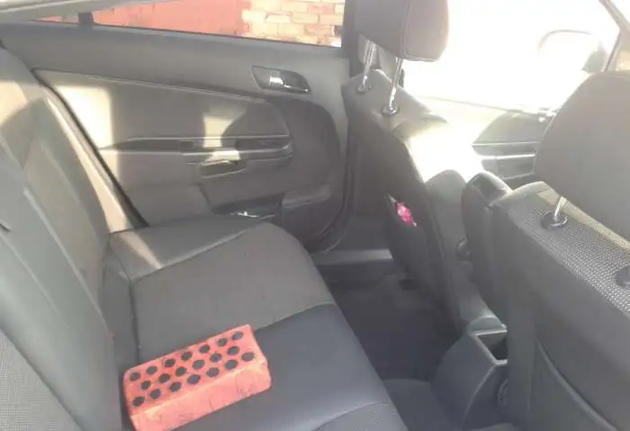Продам OPEL ASTRA H Рестайлинг Седан 2010, фотография 5