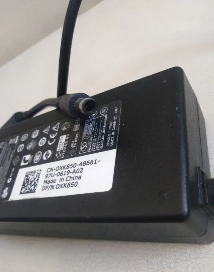 Блок питания DELL MK947 для ноутбука, фотография 3