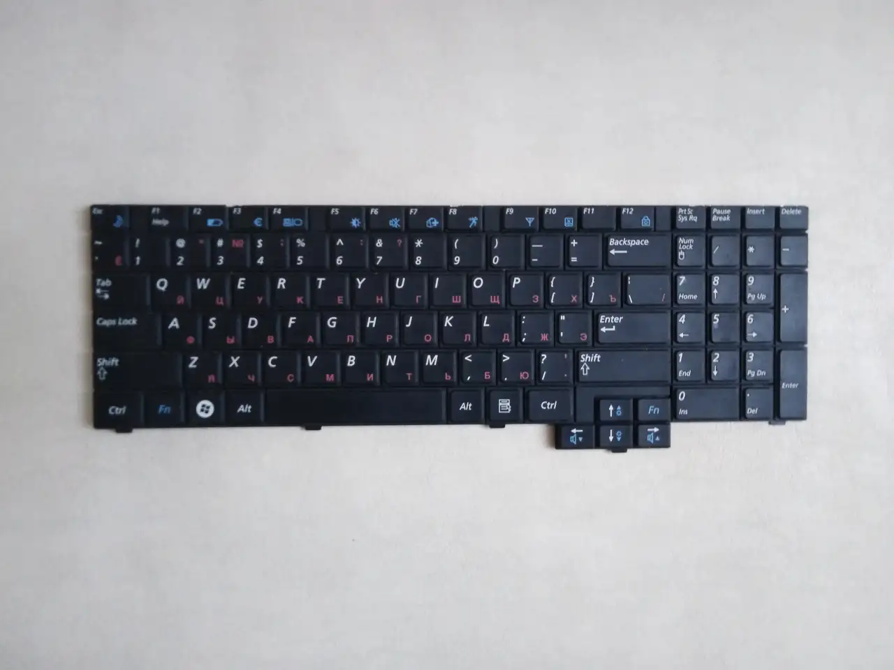 Клавиатура Samsung R525 R528 R530 R540 RV510, фотография 1