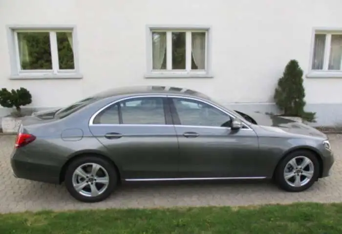 Mercedes-Benz E 200 AVANTGARDE 2018 года выпуска, фотография 1