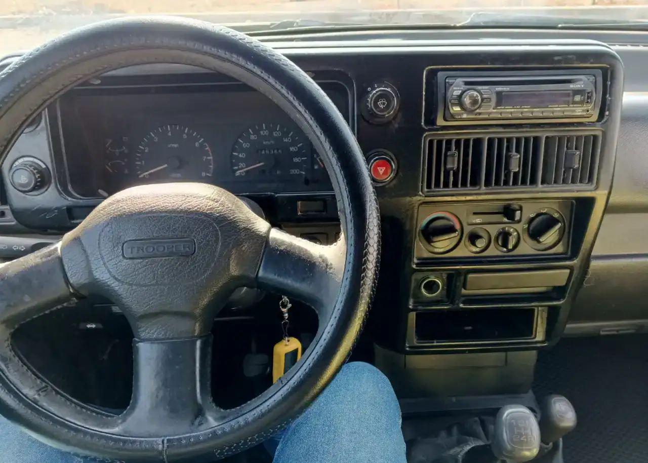 СРОЧНО продам авто Isuzu Trooper ДЕШЕВО!, фотография 8