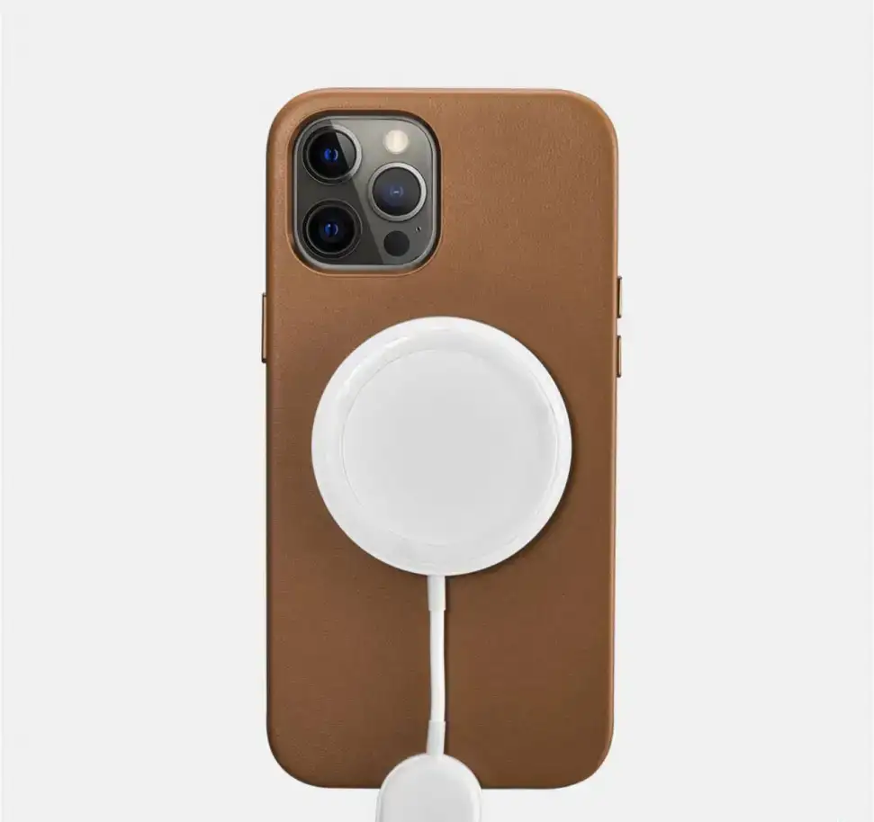 Беспроводная зарядка на iPhone, фотография 1
