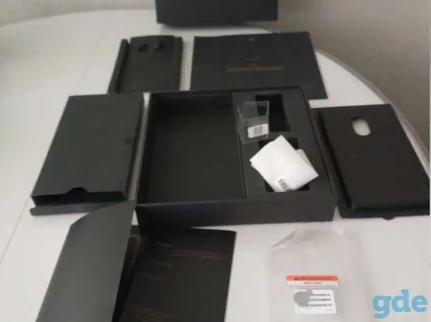 Черная коробка смартфона Xiaomi Mi Mix 2 new и  бумажки от него, фотография 2