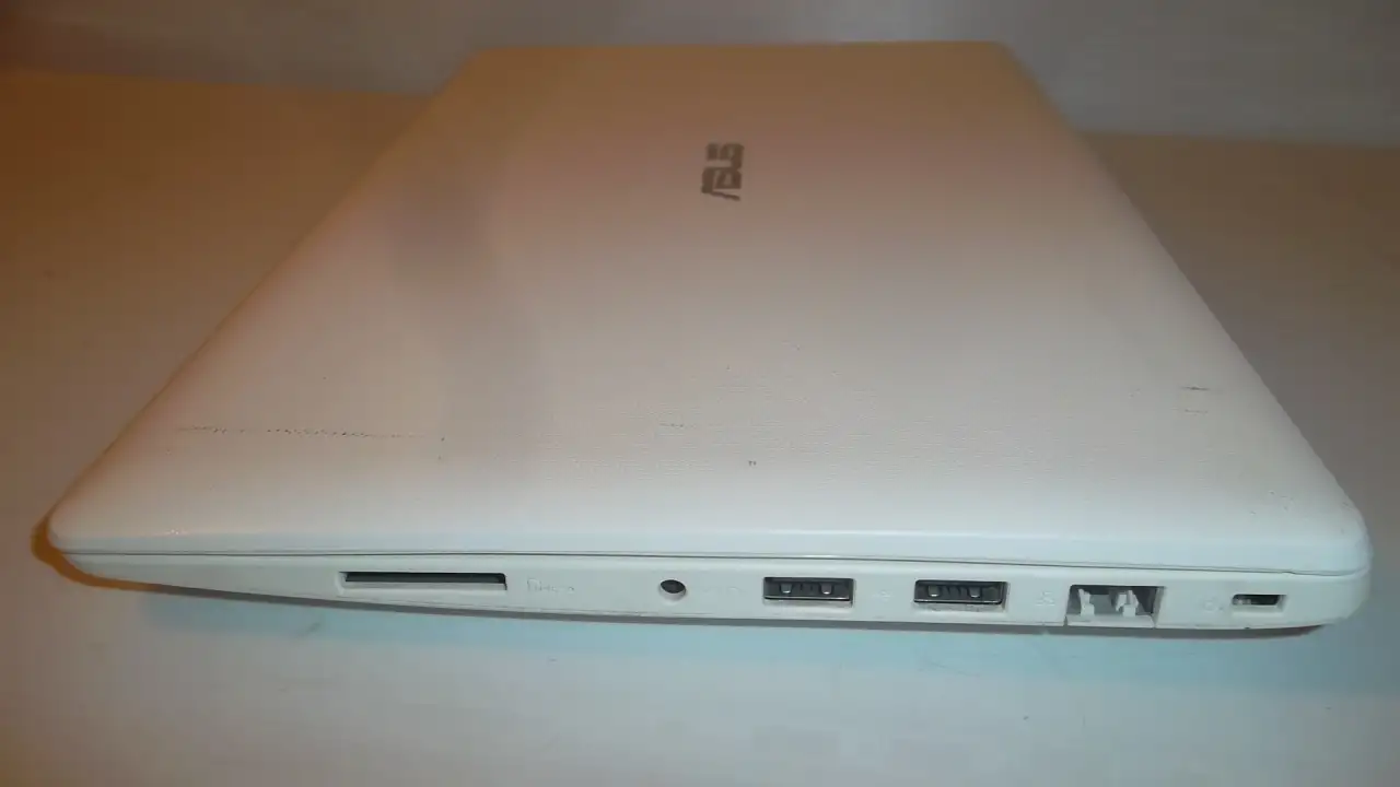 Ультрабук б.у. Asus X200M 11,6, 4Gb, HD 320, Win10, новая батарея, отличное состояние, фотография 9