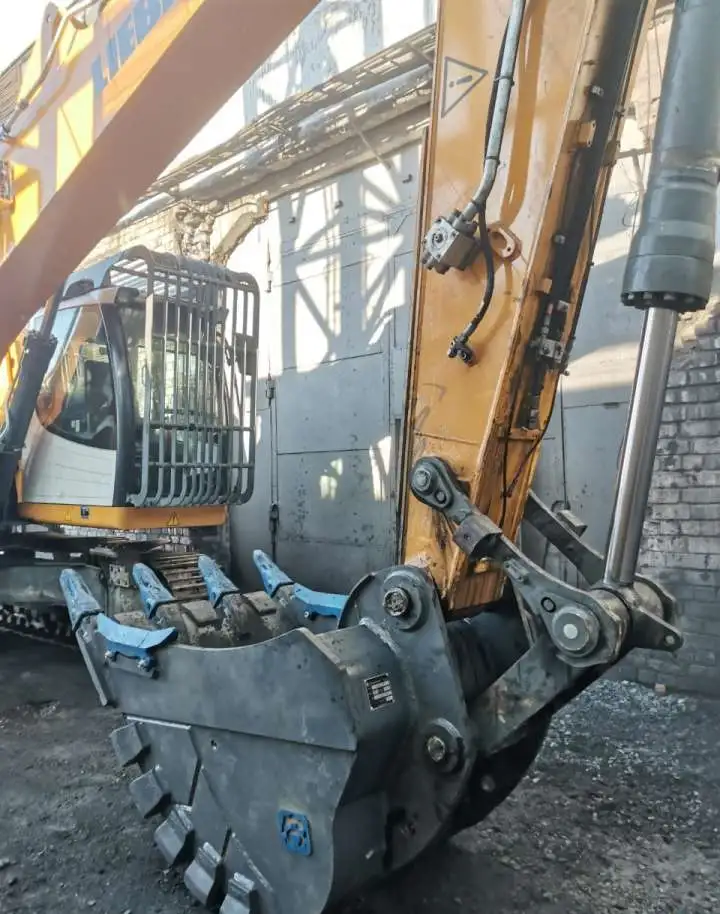 Ковш скальный для экскаватора Hitachi EX160WD, фотография 1