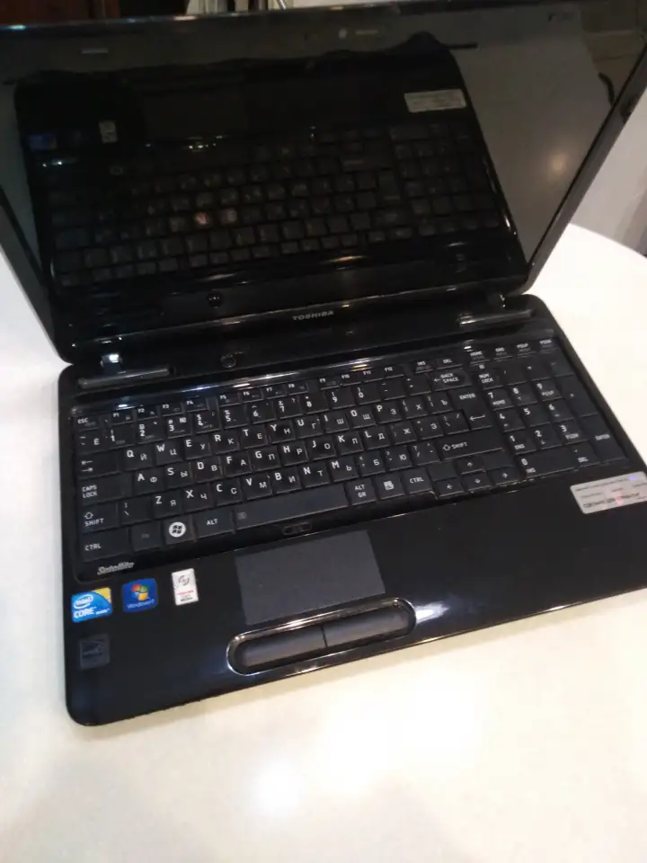 Toshiba Satellite L650-17R Core i3 ноутбук, фотография 2