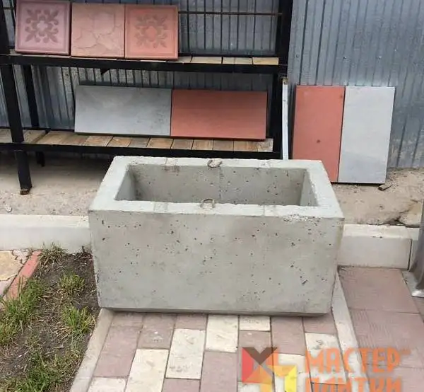 Вазоны для цветов ,тротуарная плитка, брусчатка, фотография 1