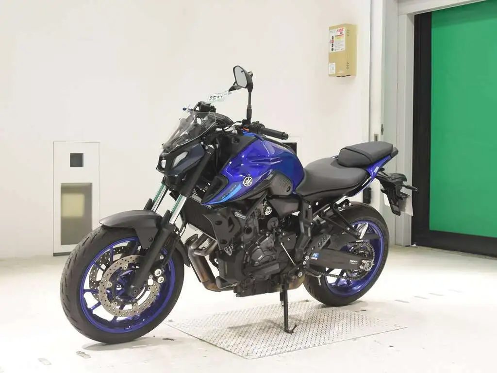 Мотоцикл naked bike Yamaha MT-07 рама RM33J нэйкед байк среднекубатурный спортивный дорожный гв 2022, фотография 4