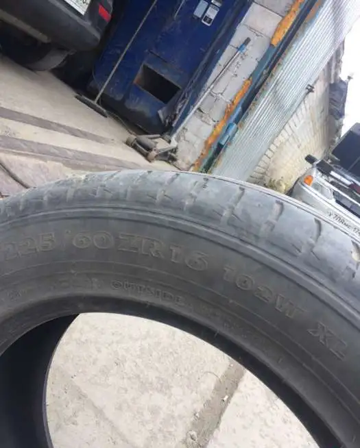 Nokian Hakka Z 225/60 ZR16 102W XL, фотография 2
