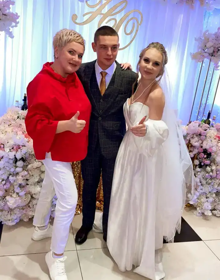 Ведущая тамада ведущий  DJ, живая музыка, вокал, дым, свет, фотография 8