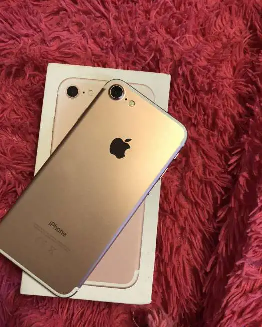 iPhone 7 32 розовый, фотография 3