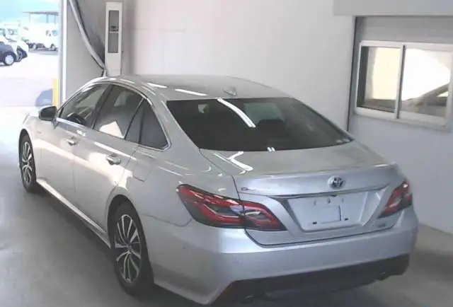 Продажа автомобилей Toyota Crown, фотография 2