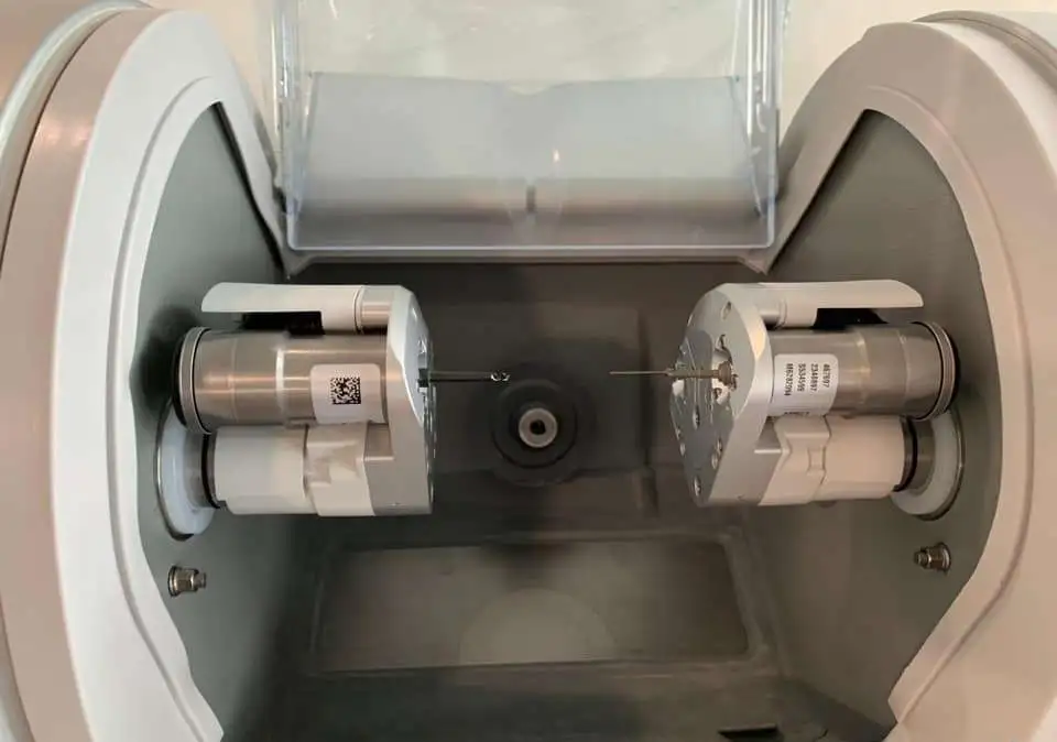 Sirona InLab CEREC MC XL 4-Axis Dental Milling Machine, фотография 1