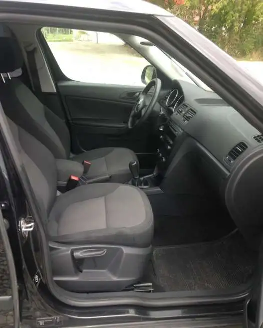 Skoda Yeti, 2012, 1.2 турбо, фотография 3