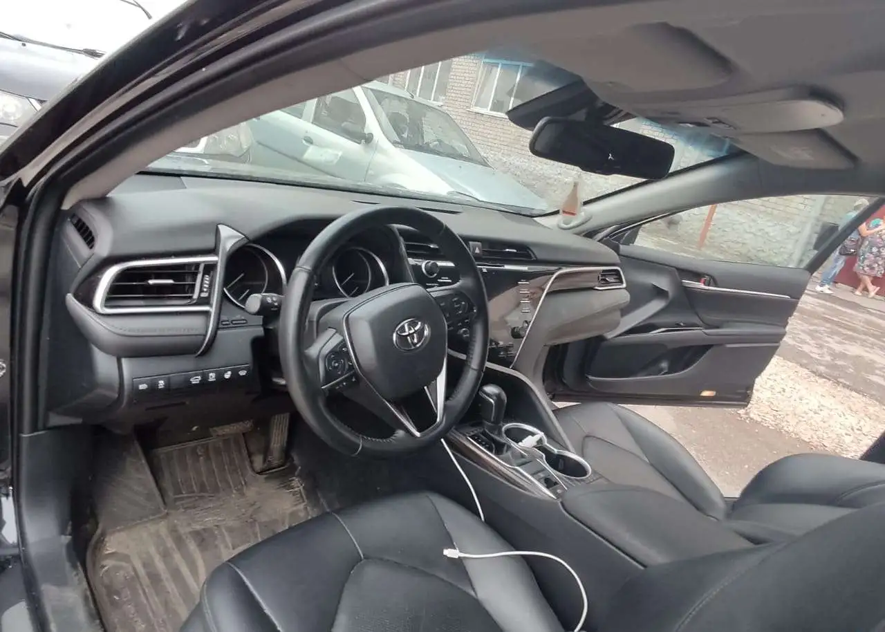 Продается автомобиль Toyota Camry, фотография 1