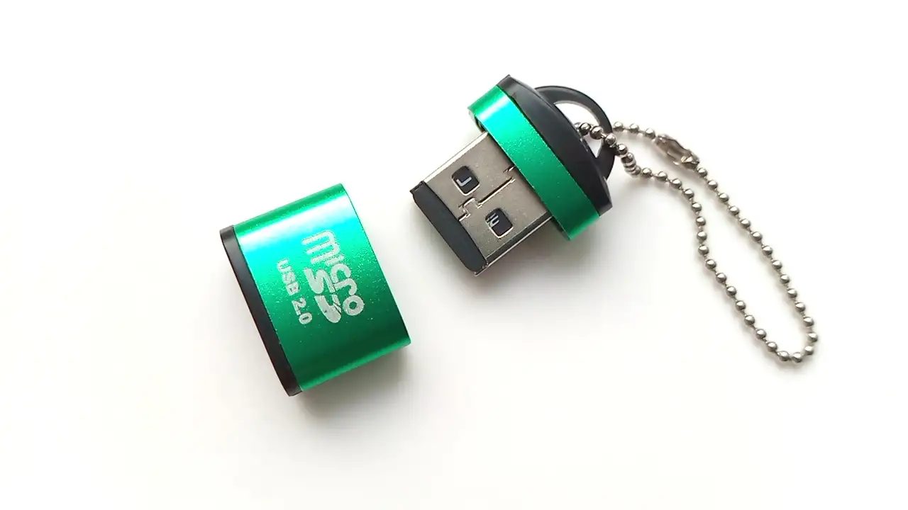 Flash-накопитель 32 Gb с Secure Digital носителем, фотография 4