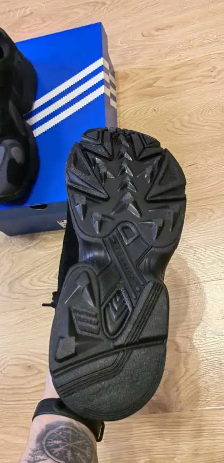 Кроссовки adidas yung-1 black, фотография 4