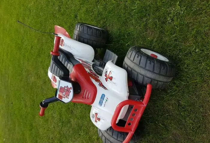 Электромобиль Peg Perego, фотография 1