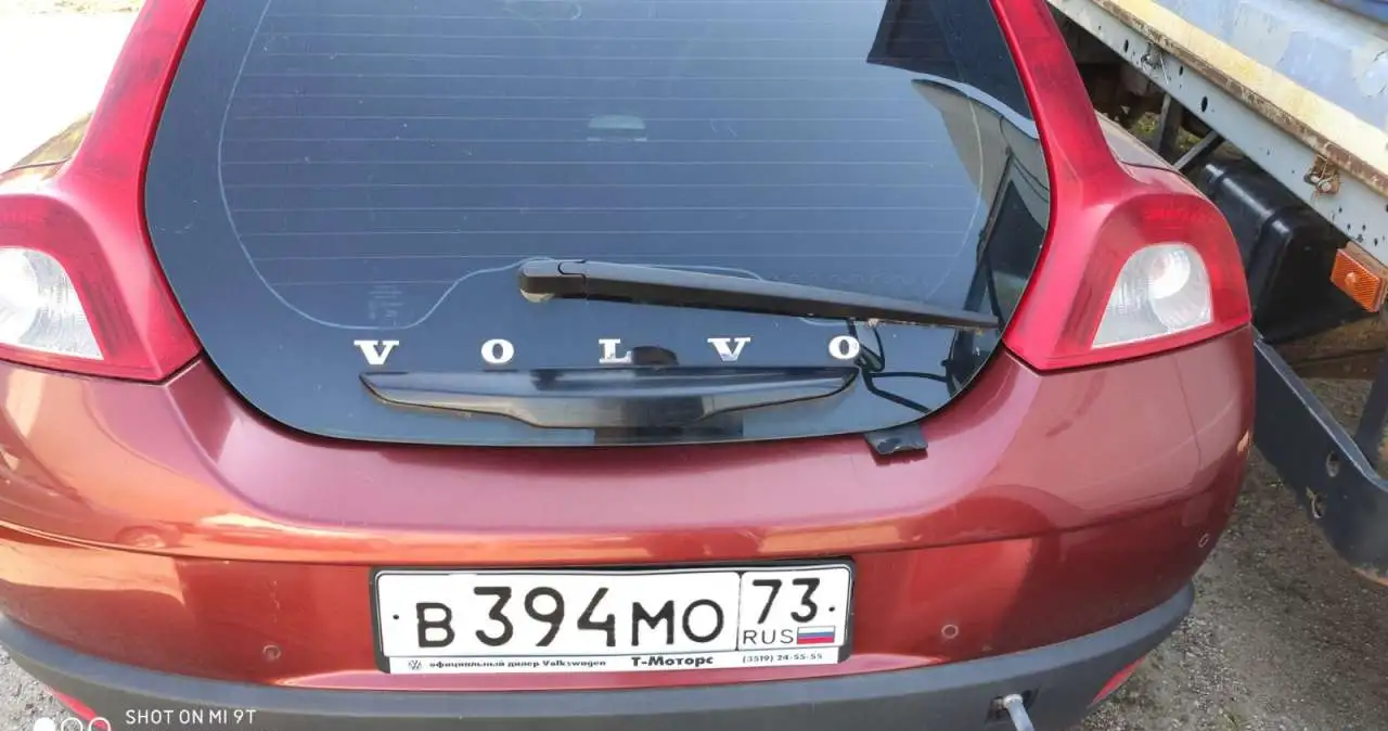 Легковой автомобиль VOLVO C30, 1,6 л, цвет красный. Адрес: Ульяновская область, г. Ульяновск, Московское ш., д. 52Б. VIN, фотография 1