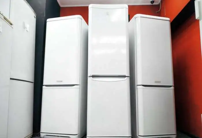 Холодильник бу Indesit, фотография 1