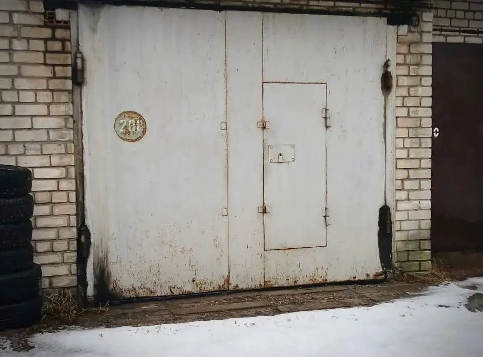 Продаю отличный гараж в центре Мещеры, улица Бурнаковская  3А 30,00 м2, фотография 2
