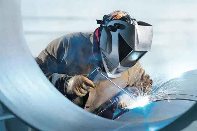 Электрогазосварщик, фотография 1