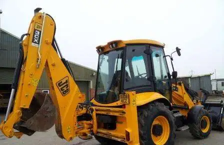 Аренда экскаватора погрузчика JCB 3CX север СПБ в Санкт-Петербурге, фотография 1