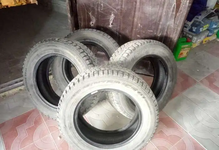 Продам шины зимние шипованные, фотография 1