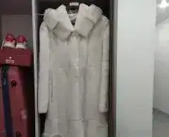 В связи с переездом продам шубу белый стриженый кролик., фотография 1