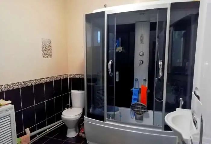 Двухэтажный дом на 3-х хозяина, 98,00 м², 1 эт.,, фотография 2